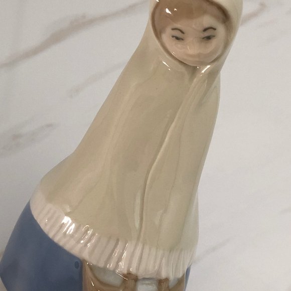 Vintage Rex Valencia Porcelain Young Girl Figurines - Picture 15 of 16